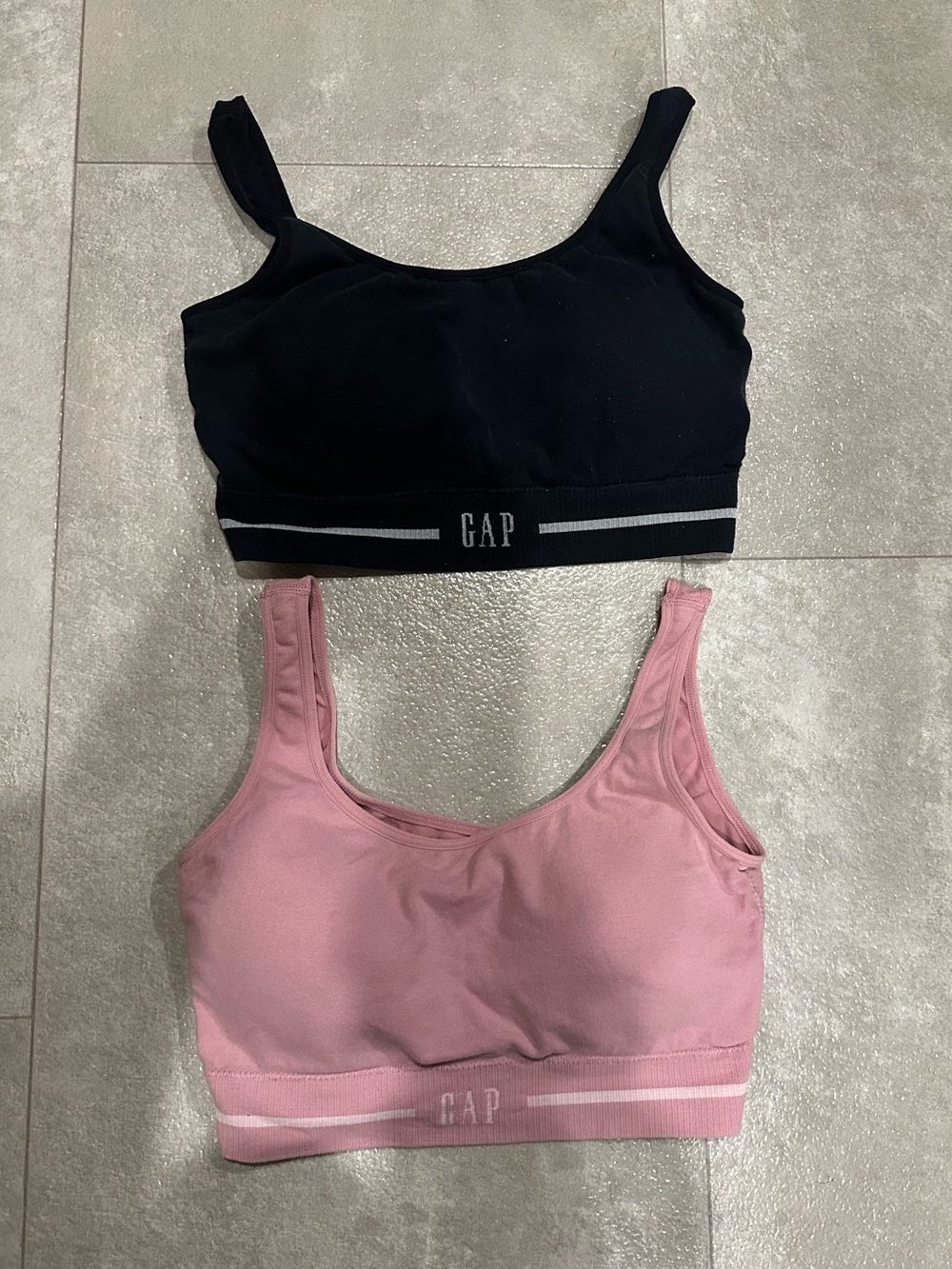 GAP Seamless Sports Bralettes in Black and Pink — Pack of 2